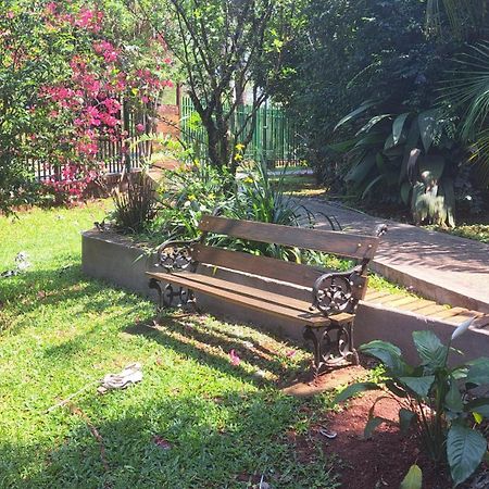 Hospedaje Los Vencejos Puerto Iguazú Zewnętrze zdjęcie