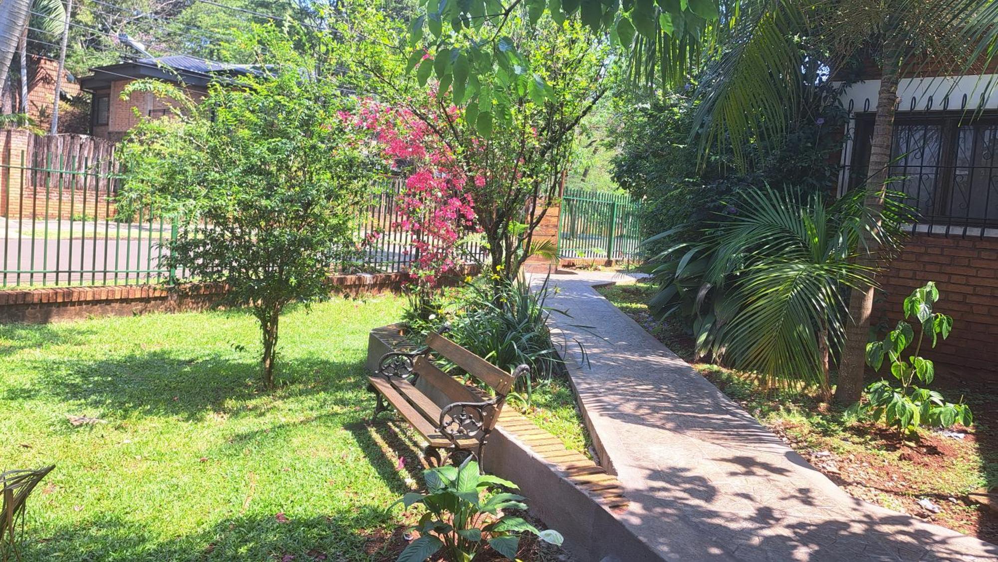 Hospedaje Los Vencejos Puerto Iguazú Zewnętrze zdjęcie