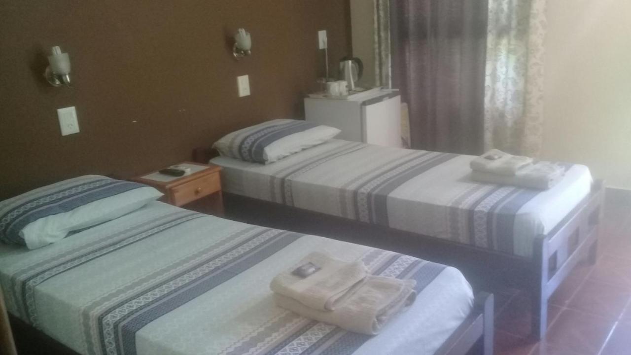 Hospedaje Los Vencejos Puerto Iguazú Zewnętrze zdjęcie